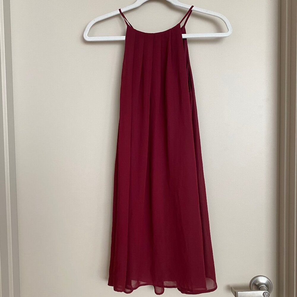 Lush maroon sleeveless mini dress